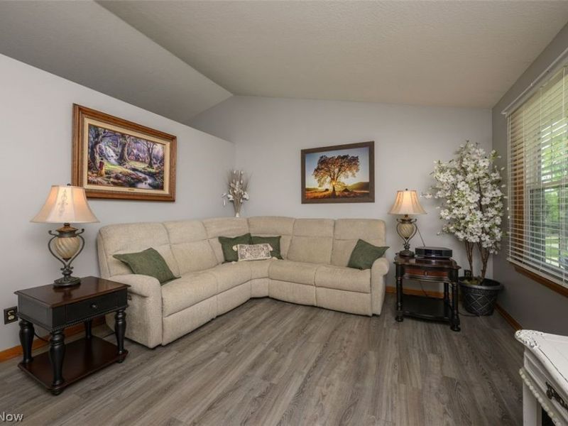 312 Apple Ridge Drive, Apple Creek, OH 44606 Photo 4