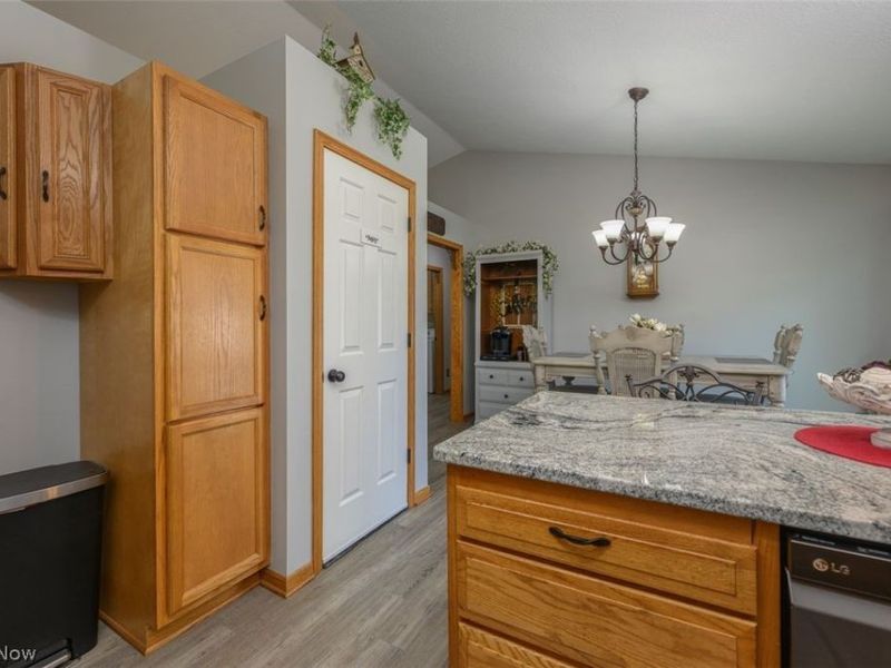 312 Apple Ridge Drive, Apple Creek, OH 44606 Photo 8