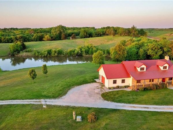 West 168th Avenue, Bethany, MO 64424