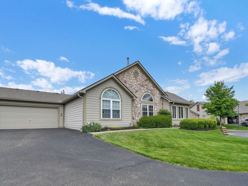 2111 Taylor Lane, Newark, OH 43055 Photo 2