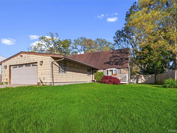 5 Imperial Drive, Selden, NY 11784