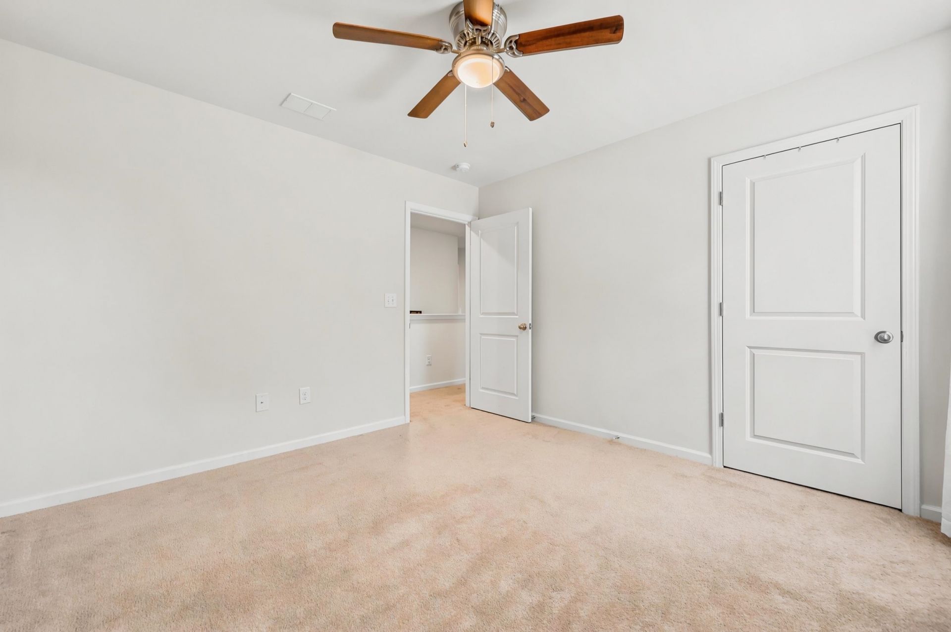 2523 Nadir Ct. Photo 33