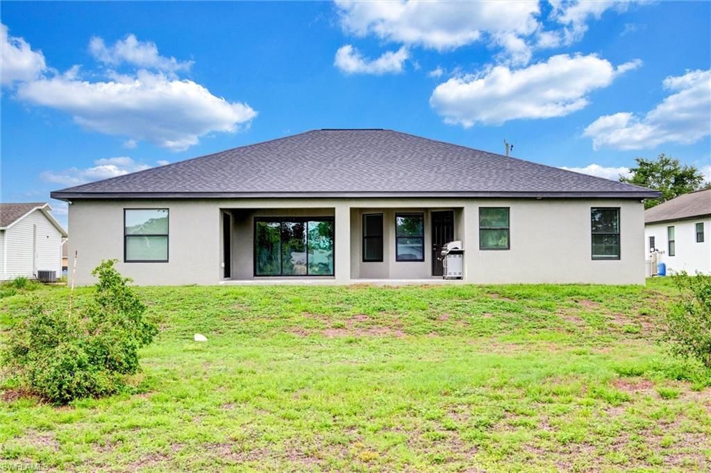 4015 6th St W, Lehigh Acres, FL 33971 Photo