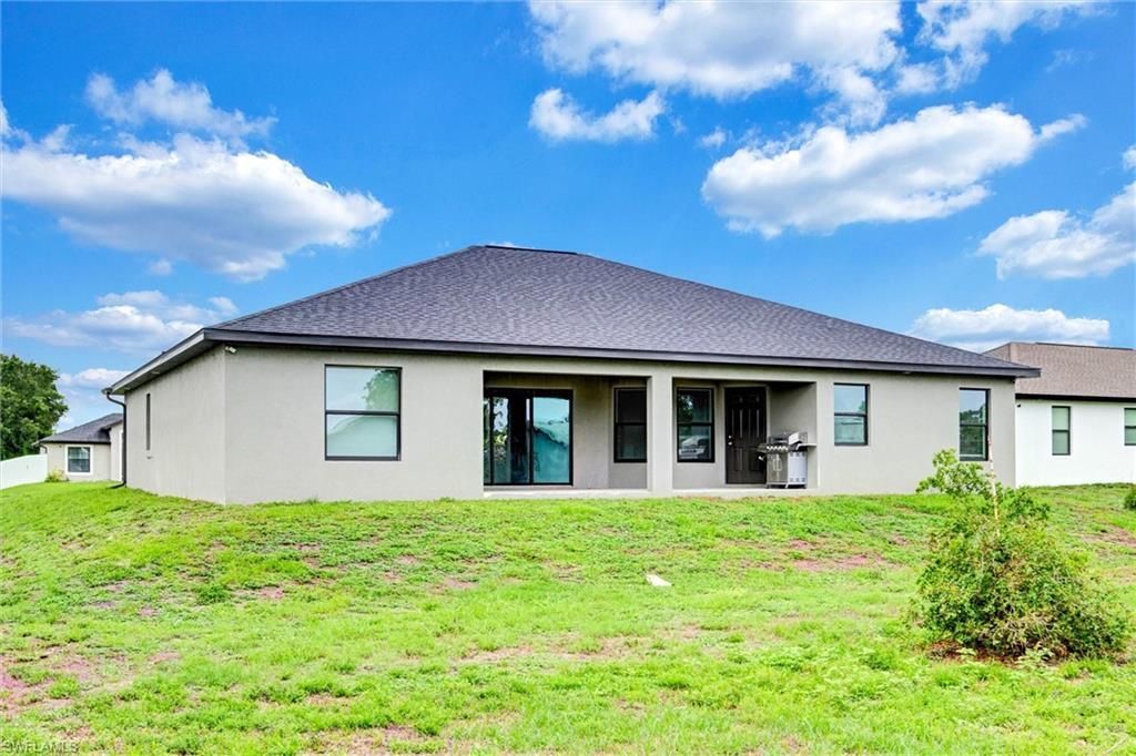 4015 6th St W, Lehigh Acres, FL 33971 Photo