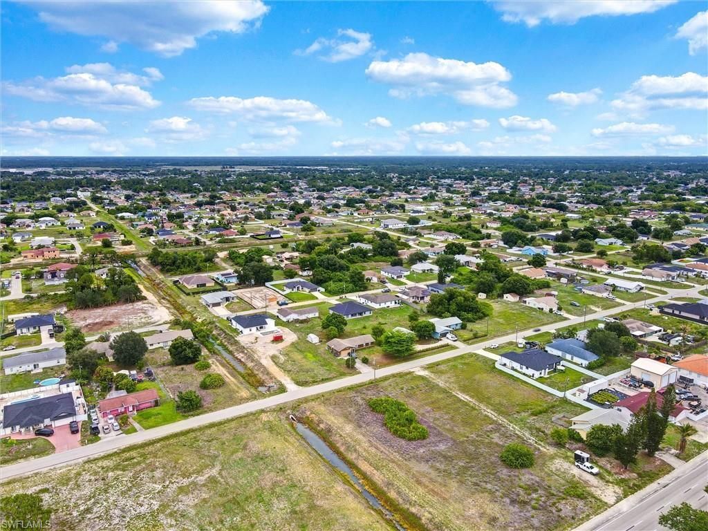 4015 6th St W, Lehigh Acres, FL 33971 Photo