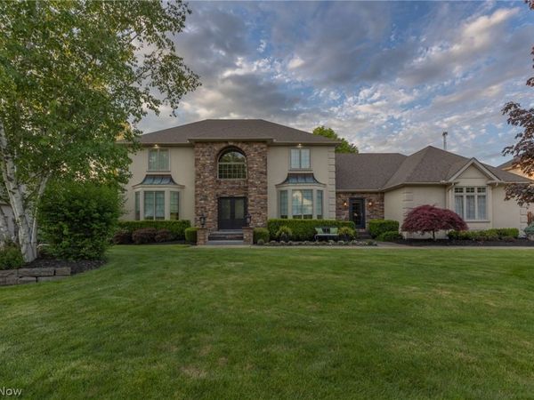 74 Oak Tree , Canfield, OH 44406