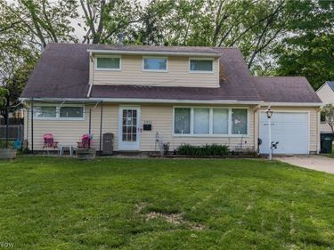 2912 Prange Drive , Cuyahoga Falls, OH 44223