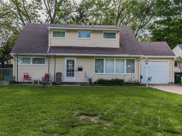2912 Prange Drive , Cuyahoga Falls, OH 44223