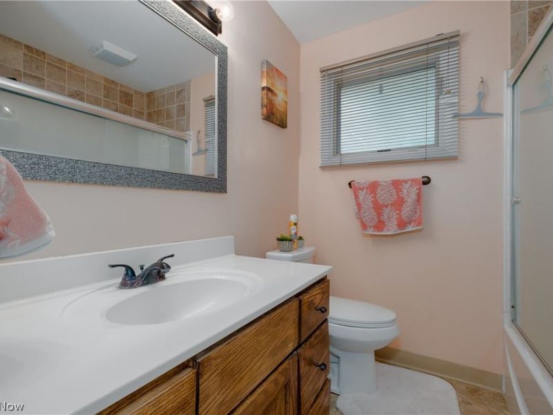 2912 Prange Drive , Cuyahoga Falls, OH 44223 Photo 13