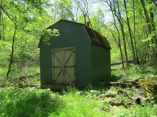 Montero Road NE, Carrollton, OH 44615