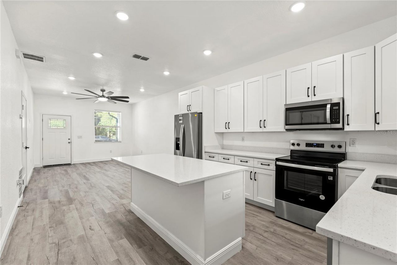 2451 W 18th Street, Sanford, FL 32771 Photo