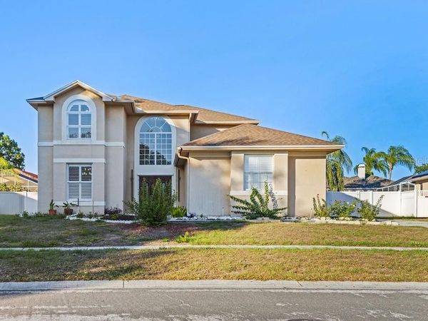 811 SANDCASTLE CIRCLE , BRANDON, FL 33511