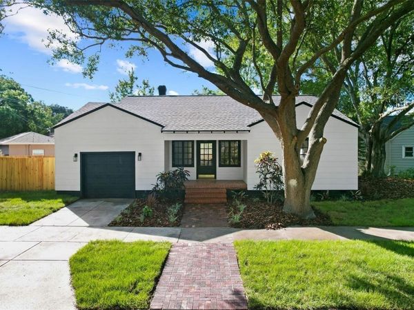 1224 GREENWOOD AVENUE N, ST PETERSBURG, FL 33704