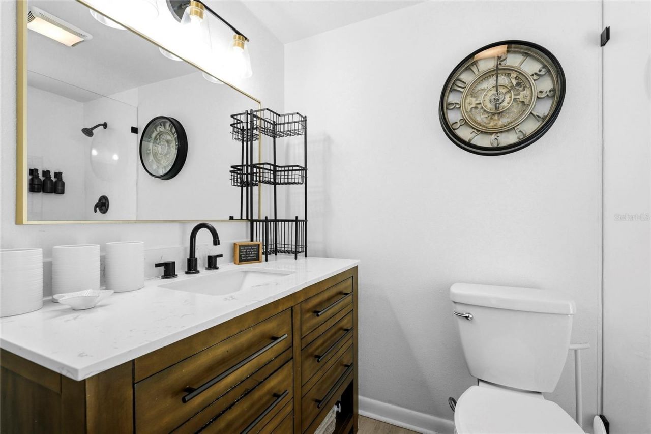 831 Winter Garden Drive, Sarasota, FL 34243 Photo