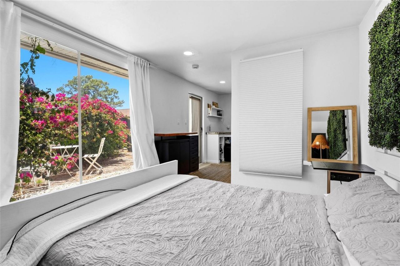831 Winter Garden Drive, Sarasota, FL 34243 Photo