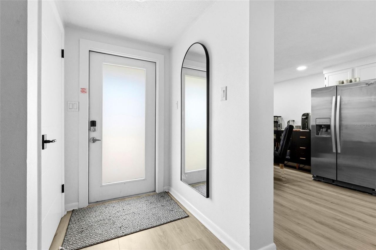 831 Winter Garden Drive, Sarasota, FL 34243 Photo