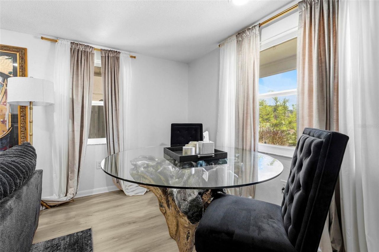 831 Winter Garden Drive, Sarasota, FL 34243 Photo