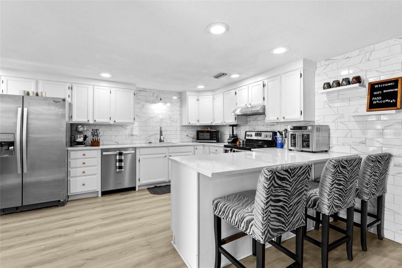 831 Winter Garden Drive, Sarasota, FL 34243 Photo