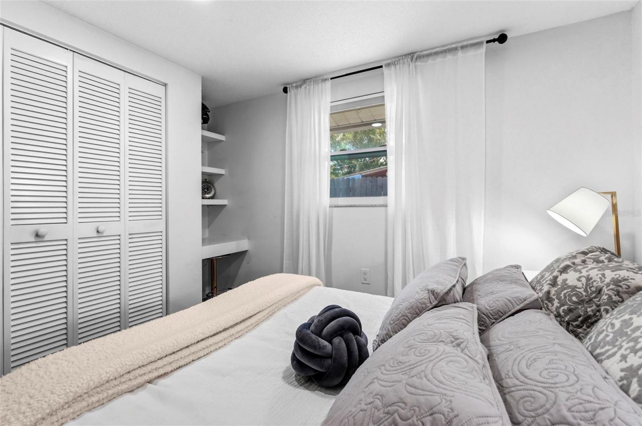 831 Winter Garden Drive, Sarasota, FL 34243 Photo