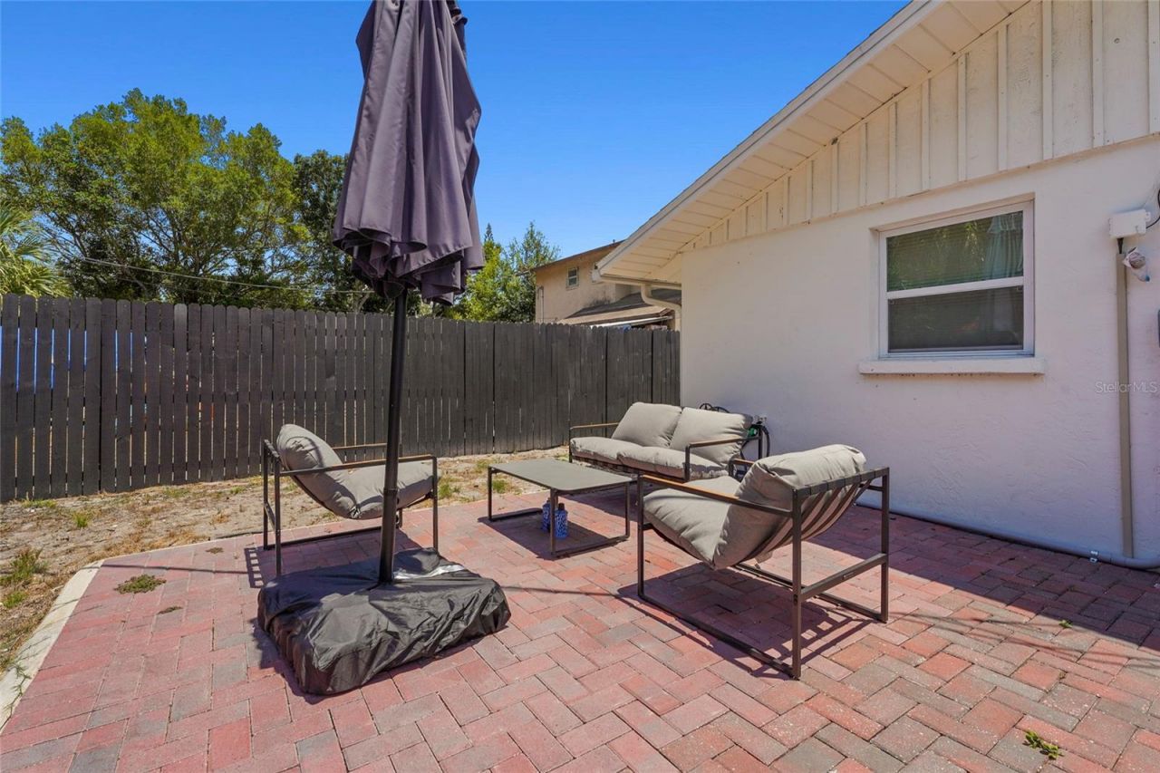 831 Winter Garden Drive, Sarasota, FL 34243 Photo
