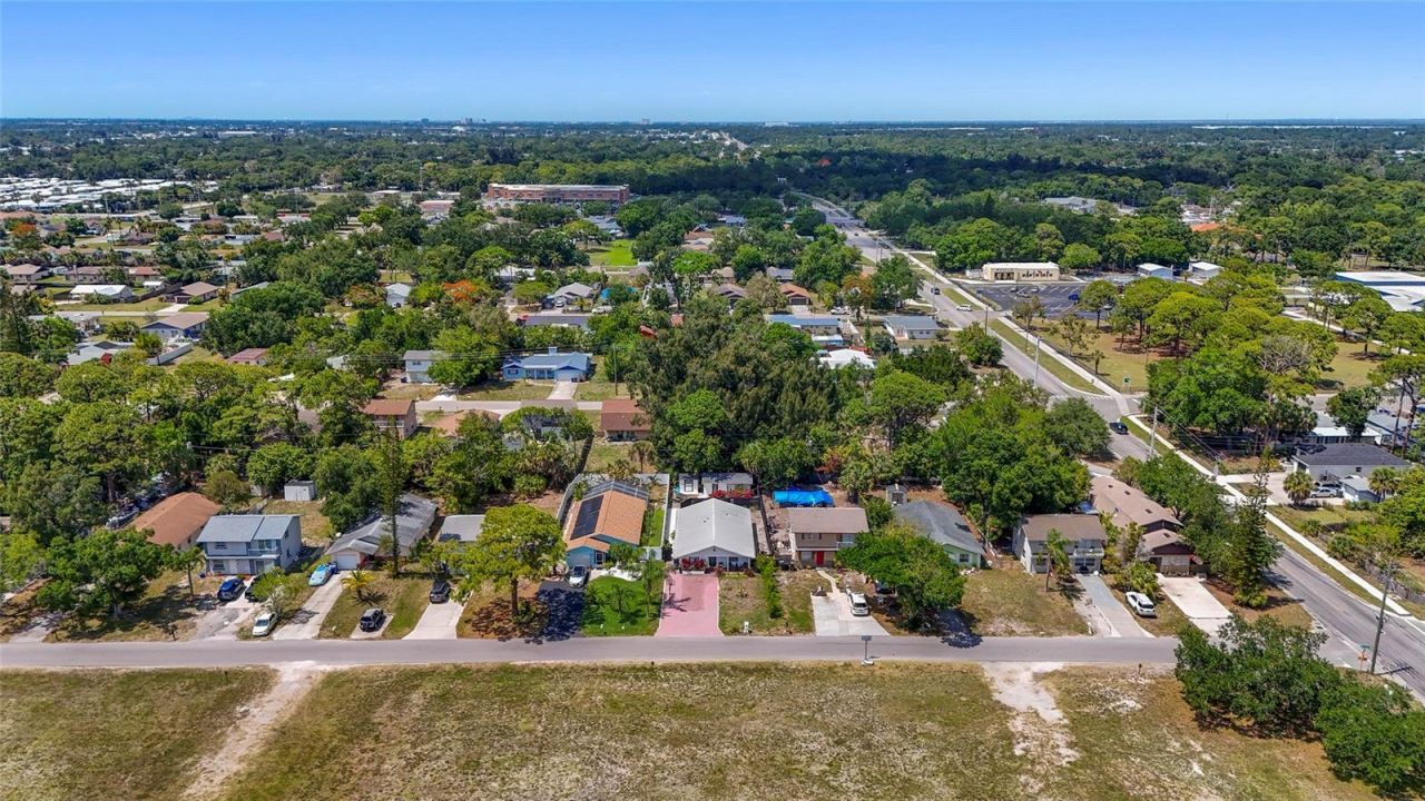 831 Winter Garden Drive, Sarasota, FL 34243 Photo