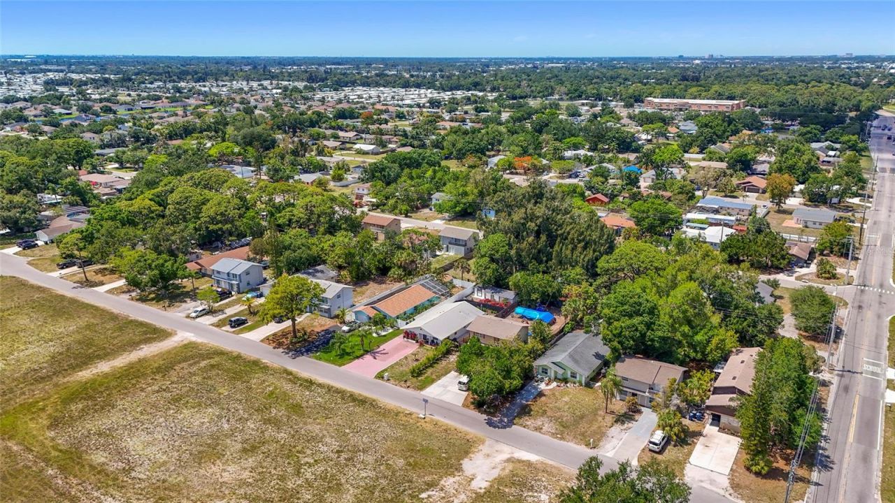 831 Winter Garden Drive, Sarasota, FL 34243 Photo