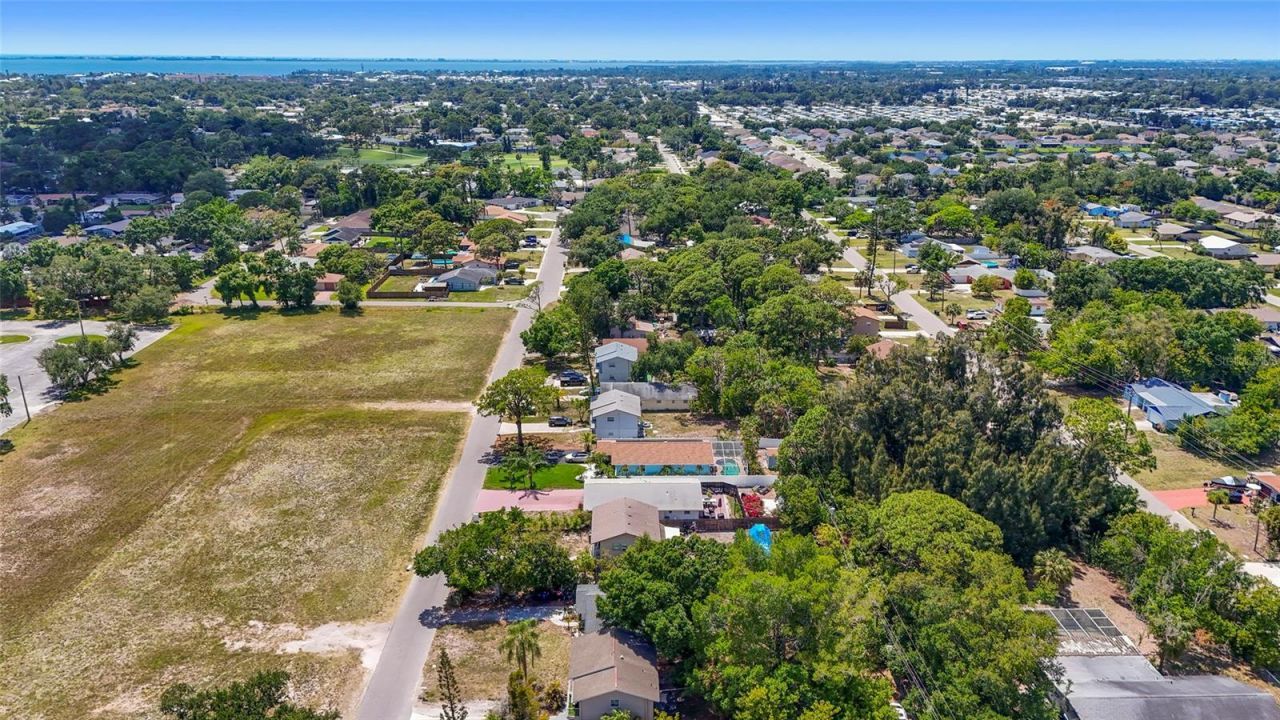 831 Winter Garden Drive, Sarasota, FL 34243 Photo