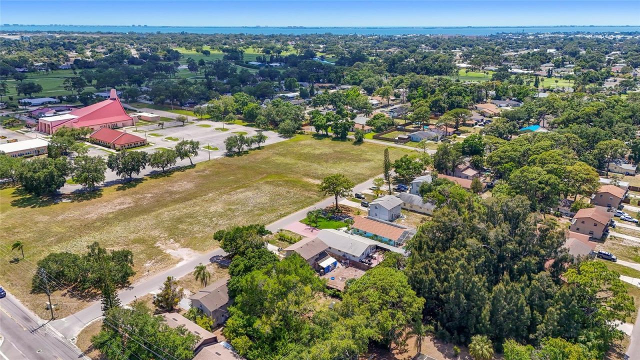 831 Winter Garden Drive, Sarasota, FL 34243 Photo