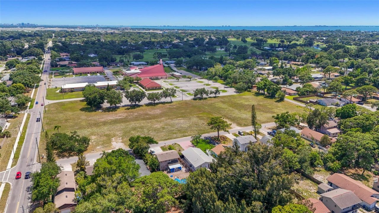 831 Winter Garden Drive, Sarasota, FL 34243 Photo