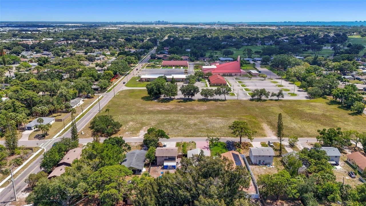 831 Winter Garden Drive, Sarasota, FL 34243 Photo