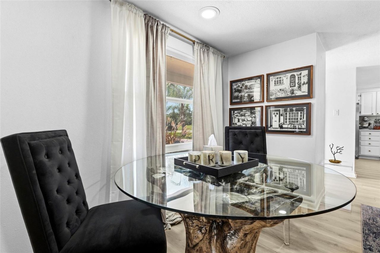 831 Winter Garden Drive, Sarasota, FL 34243 Photo