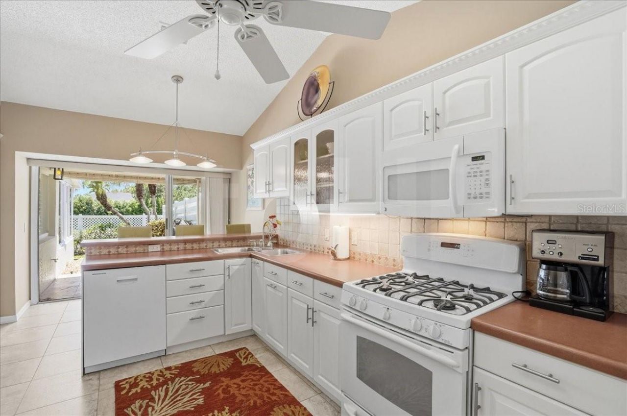 4904 61st Avenue Terrace W, Bradenton, FL 34210 Photo