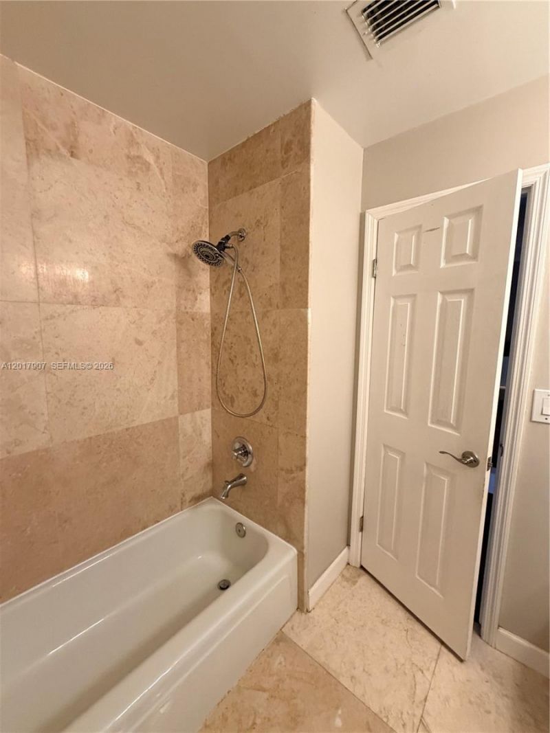 3300 Atlanta, Unit 15C, Hollywood, FL 33021 Photo