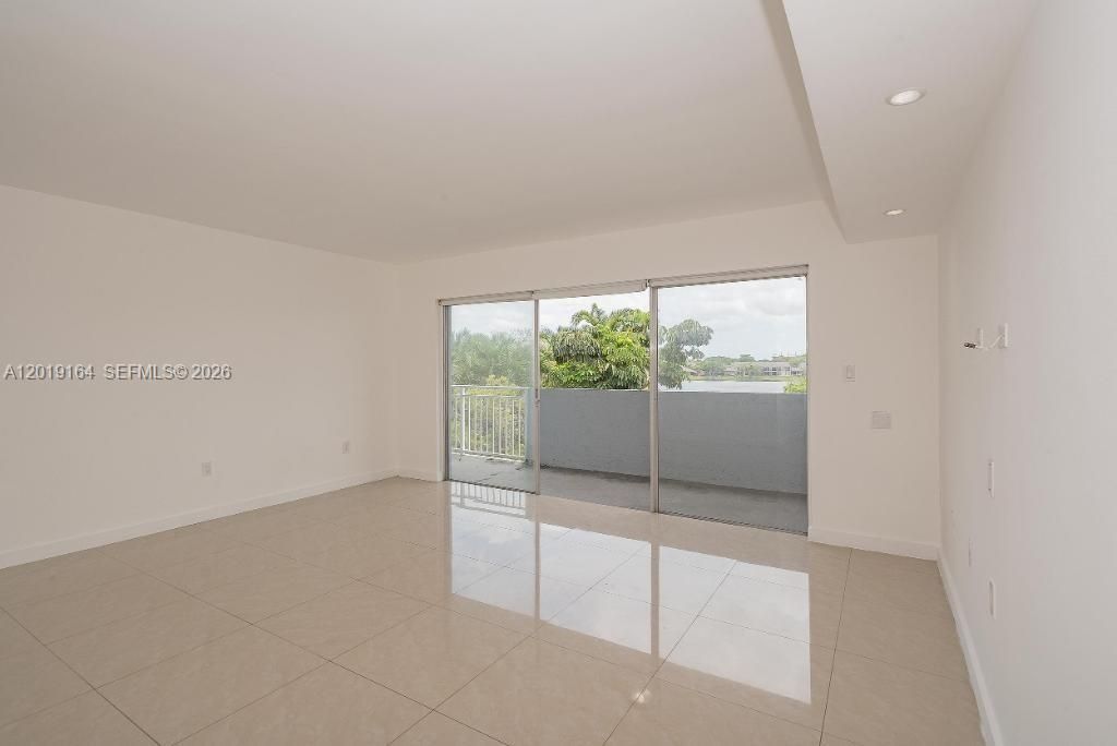 9375 Fontainebleau Blvd , Unit L315, Miami, FL 33172 Photo