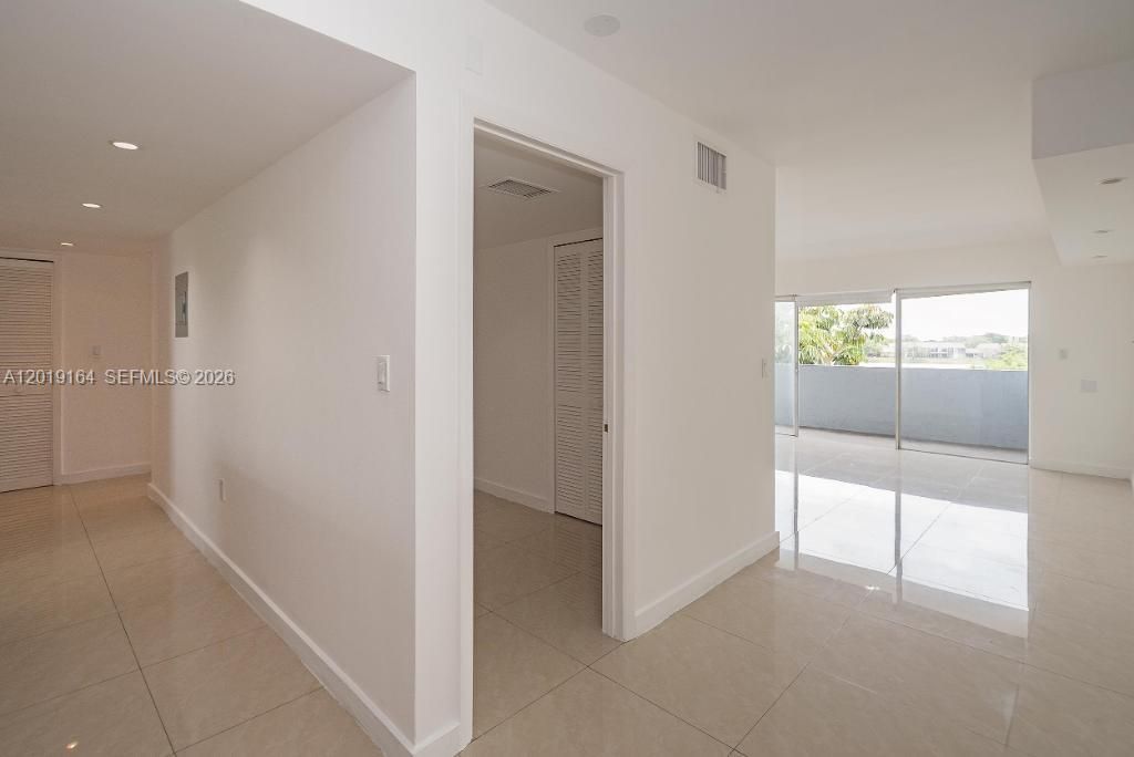 9375 Fontainebleau Blvd , Unit L315, Miami, FL 33172 Photo