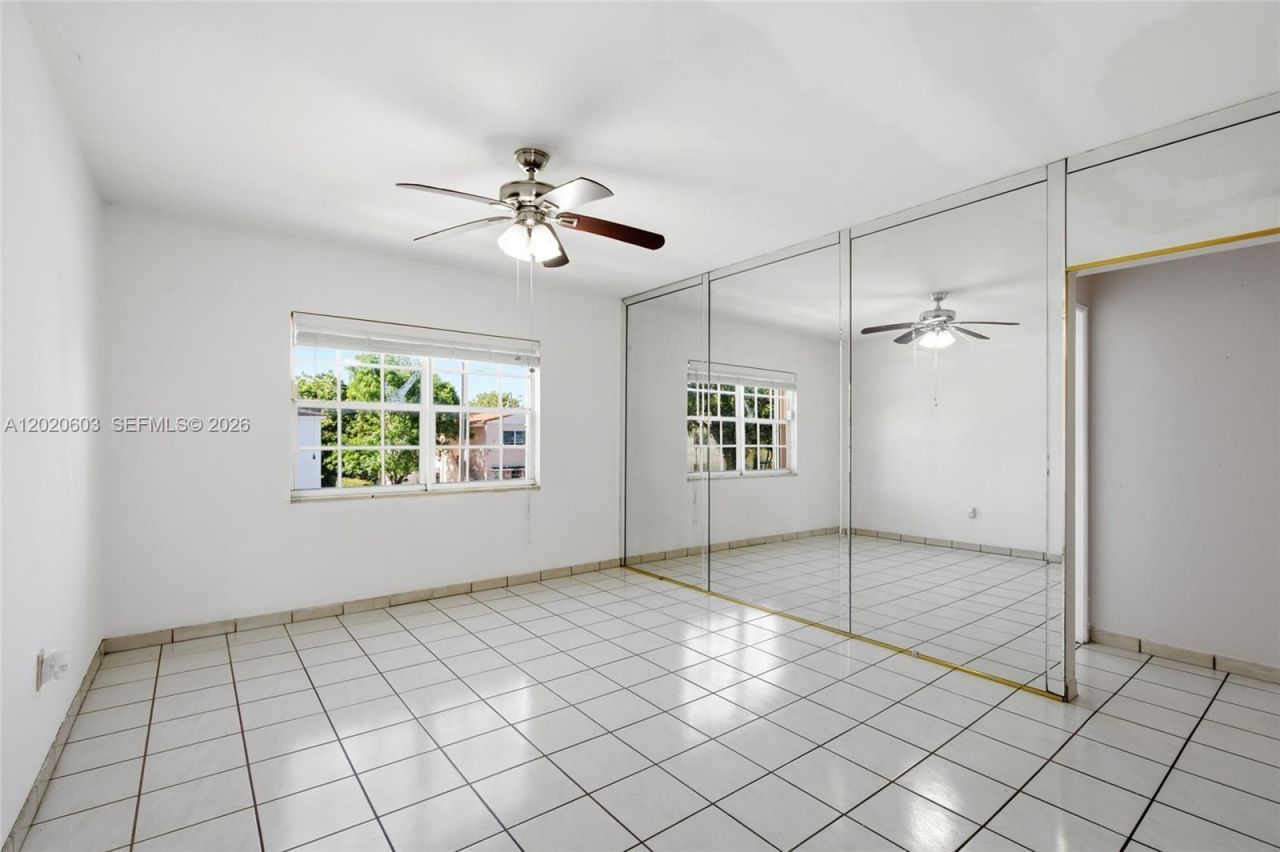 3750 SW 27th St , Miami, FL 33134 Photo
