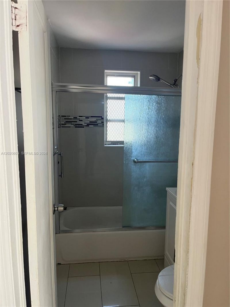 3750 SW 27th St , Miami, FL 33134 Photo