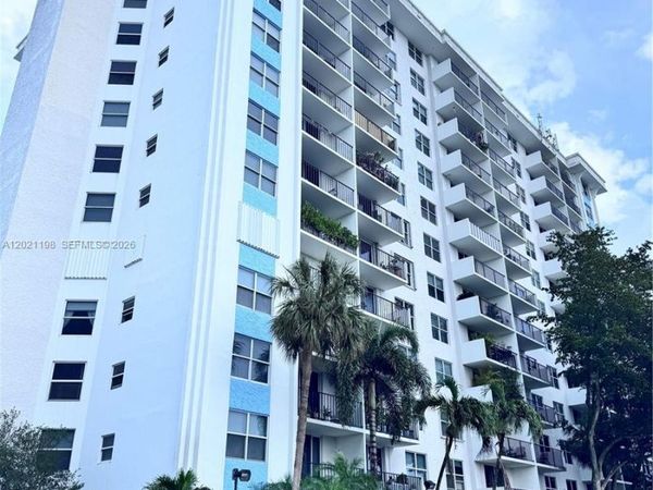 1800 N Andrews Ave , Unit 2E, Fort Lauderdale, FL 33311