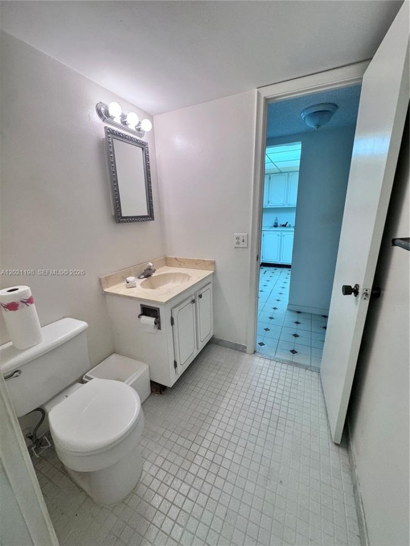 1800 N Andrews Ave, Unit 2E, Fort Lauderdale, FL 33311 Photo