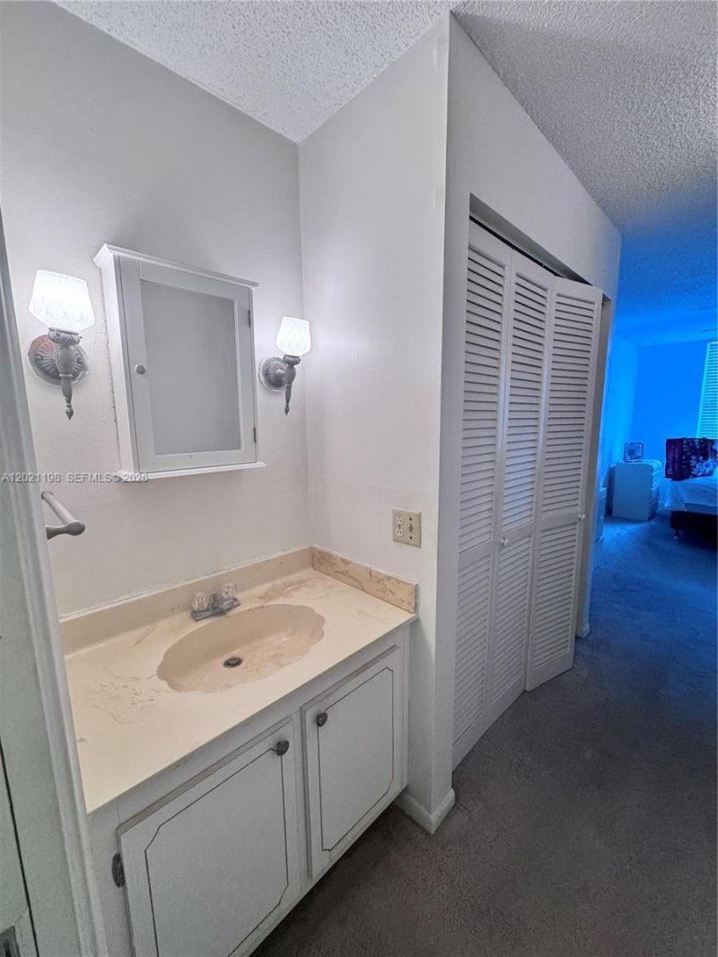 1800 N Andrews Ave, Unit 2E, Fort Lauderdale, FL 33311 Photo
