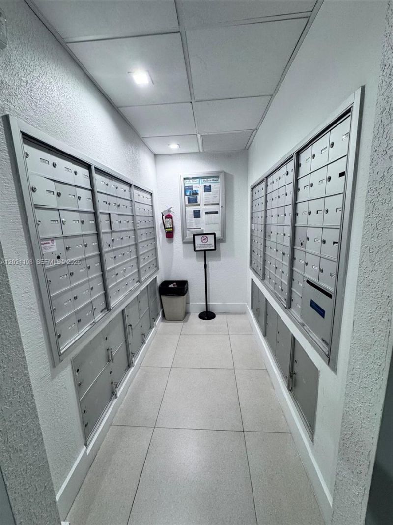 1800 N Andrews Ave, Unit 2E, Fort Lauderdale, FL 33311 Photo