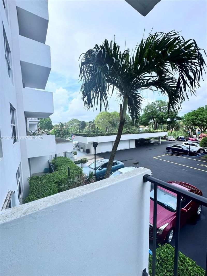 1800 N Andrews Ave , Unit 2E, Fort Lauderdale, FL 33311 Photo