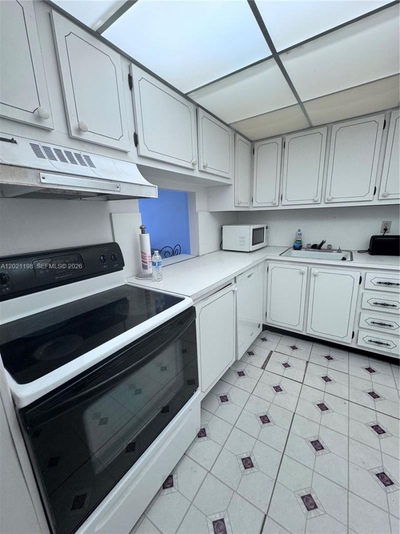 1800 N Andrews Ave , Unit 2E, Fort Lauderdale, FL 33311 Photo