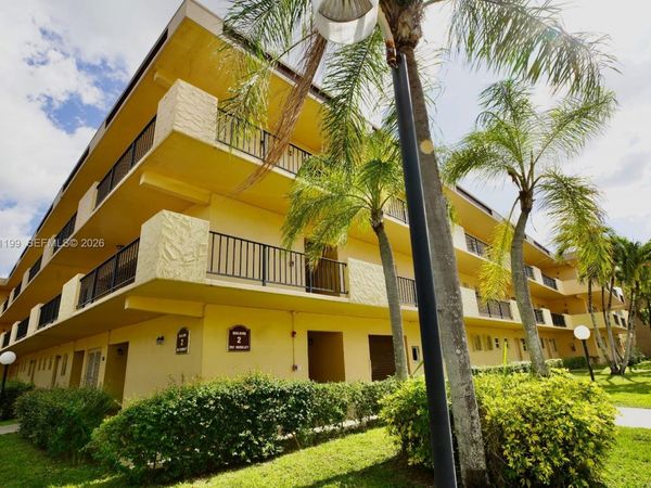 251 Berkley Rd , Unit 209, Hollywood, FL 33024