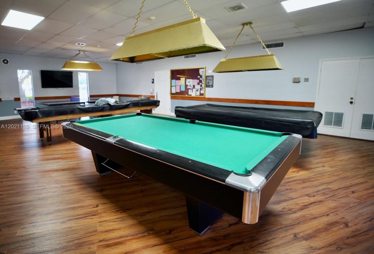 251 Berkley Rd , Unit 209, Hollywood, FL 33024 Photo
