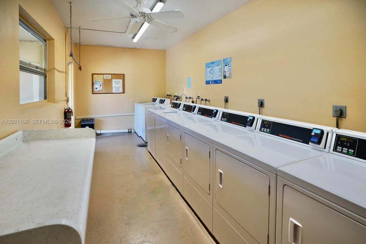 251 Berkley Rd , Unit 209, Hollywood, FL 33024 Photo