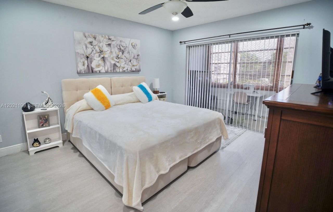 251 Berkley Rd , Unit 209, Hollywood, FL 33024 Photo
