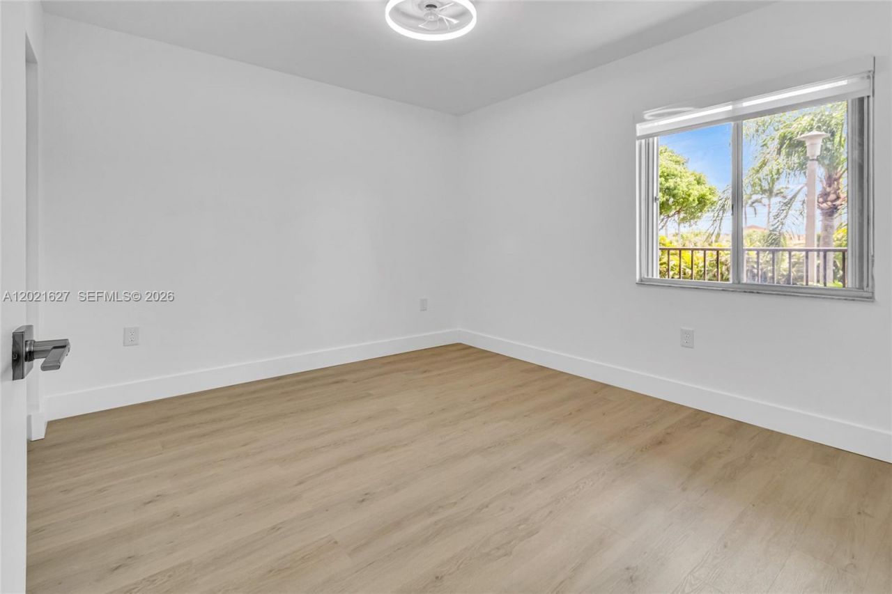 1650 SW 124th Ter , Unit 211D, Pembroke Pines, FL 33027 Photo