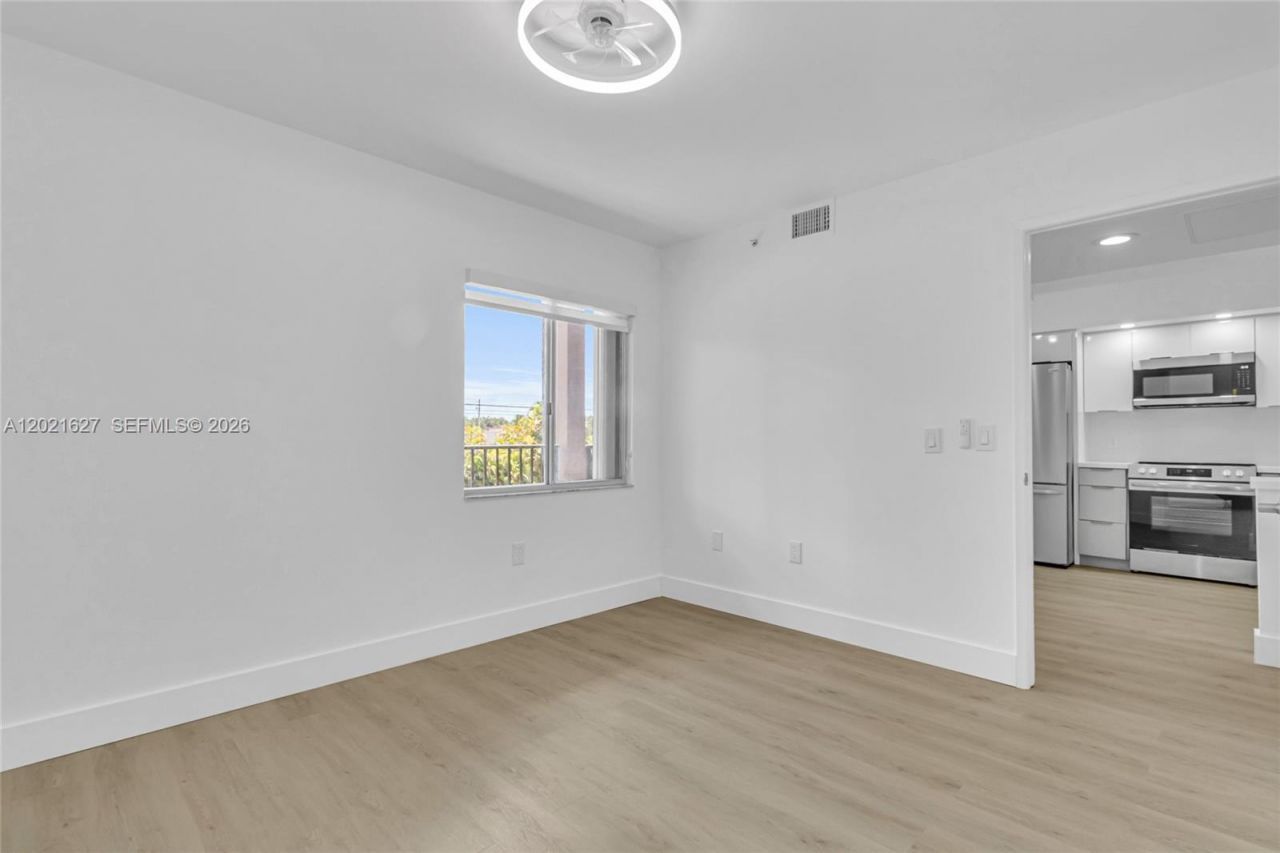 1650 SW 124th Ter , Unit 211D, Pembroke Pines, FL 33027 Photo
