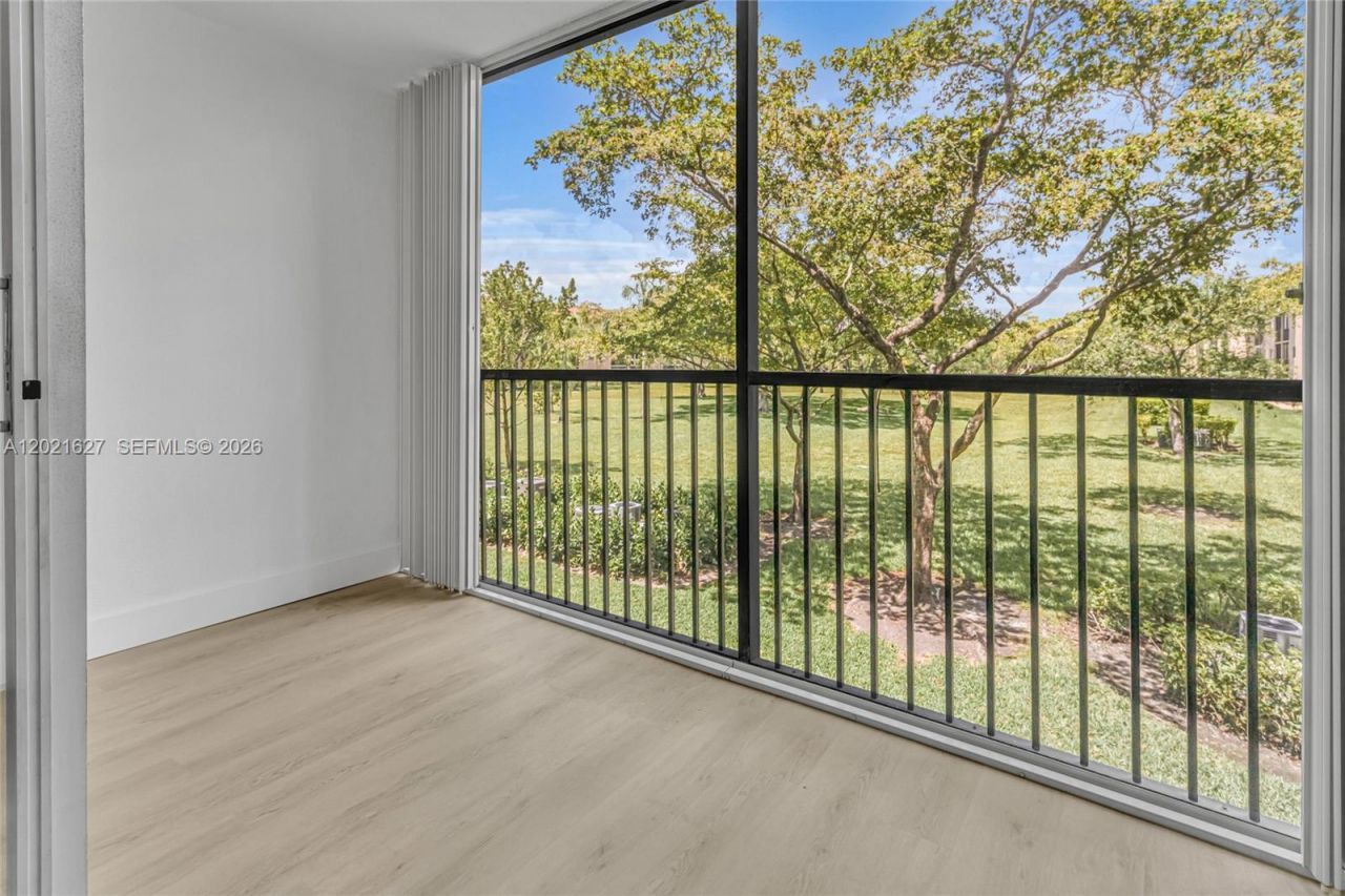 1650 SW 124th Ter , Unit 211D, Pembroke Pines, FL 33027 Photo